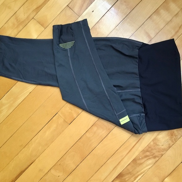 Grey and green sports leggings - Picture 2 of 3